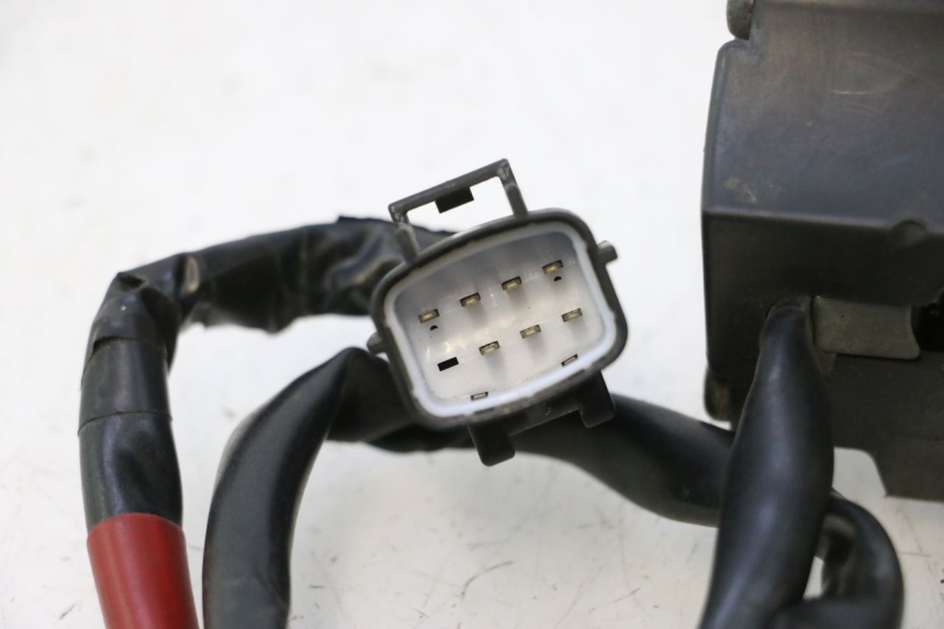 photo de RIGHT SWITCH DUCATI SS IE DS CARENEE 1000 (2002 - 2006) - Zoom on usage condition