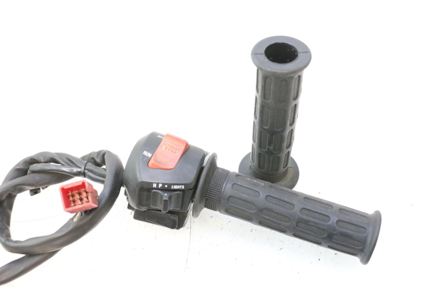 photo de RIGHT SWITCH HONDA ST PAN EUROPEAN 1100 (1990 - 2002) - Distinctive features
