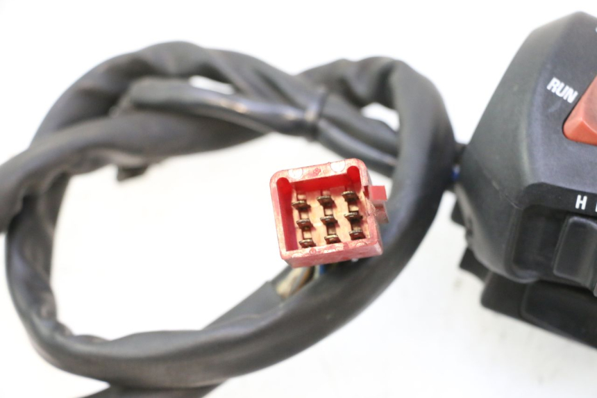 photo de RIGHT SWITCH HONDA ST PAN EUROPEAN 1100 (1990 - 2002) - Component zoom