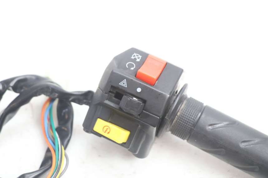 photo de RIGHT SWITCH RAZZO STEED 125 (2012 - 2018) - Component detail