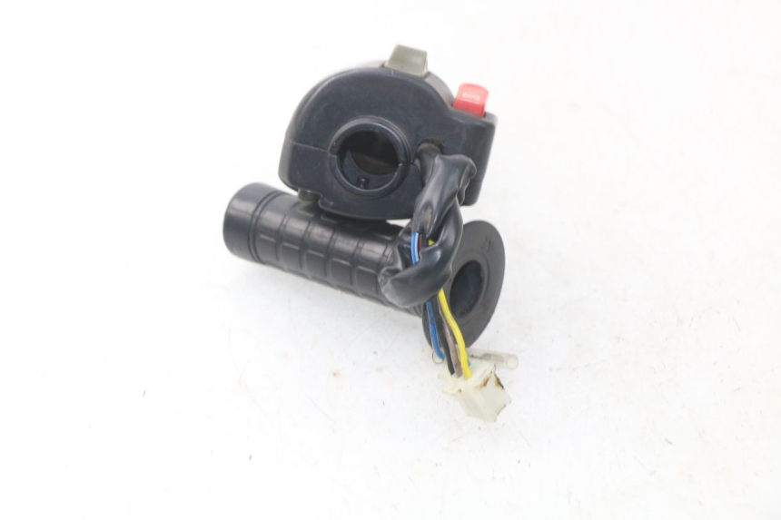 photo de RIGHT SWITCH FYM STRADA 50 (2007 - 2014) - Zoom on usage condition