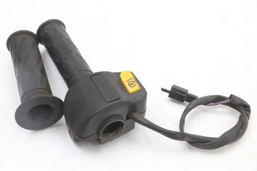 photo de RIGHT SWITCH PEUGEOT STREETZONE 2T 50 (2014 - 2019) - Technical close-up