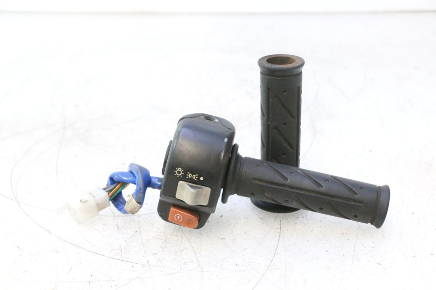 photo de RIGHT SWITCH KYMCO SUPER 8 2T 50 (2007 - 2013) - Main view