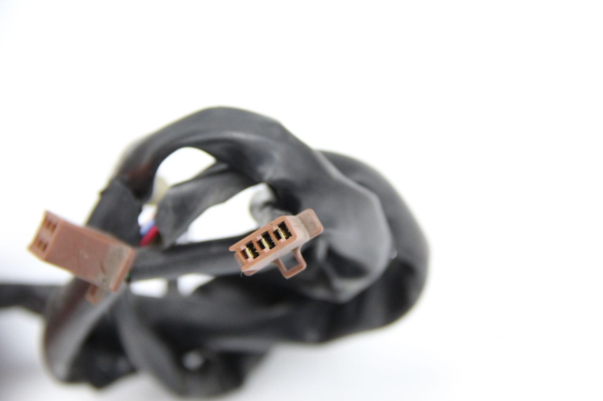 photo de RIGHT HANDLEBAR SWITCH YAMAHA TDM ABS 900 (2002 - 2014) - Surface and material condition