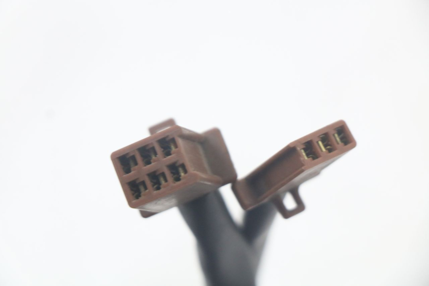 photo de RIGHT HANDLEBAR SWITCH YAMAHA TDM ABS 900 (2002 - 2014) - Surface and material condition