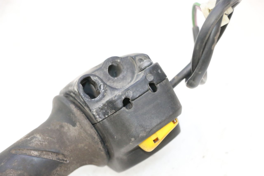 photo de RIGHT HANDLEBAR SWITCH PEUGEOT TKR TREKKER FURIOUS 50 (2005 - 2014) - Technical close-up