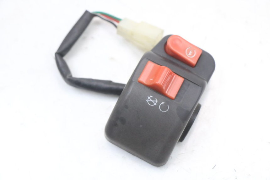 photo de RIGHT SWITCH BAOTIAN TRAVEL SPIRIT 50 (2010 - 2012) - Component detail
