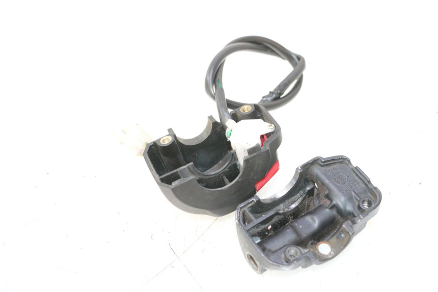photo de RIGHT SWITCH PEUGEOT TREKKER TKR 50 (2005 - 2014) - Alternative perspective