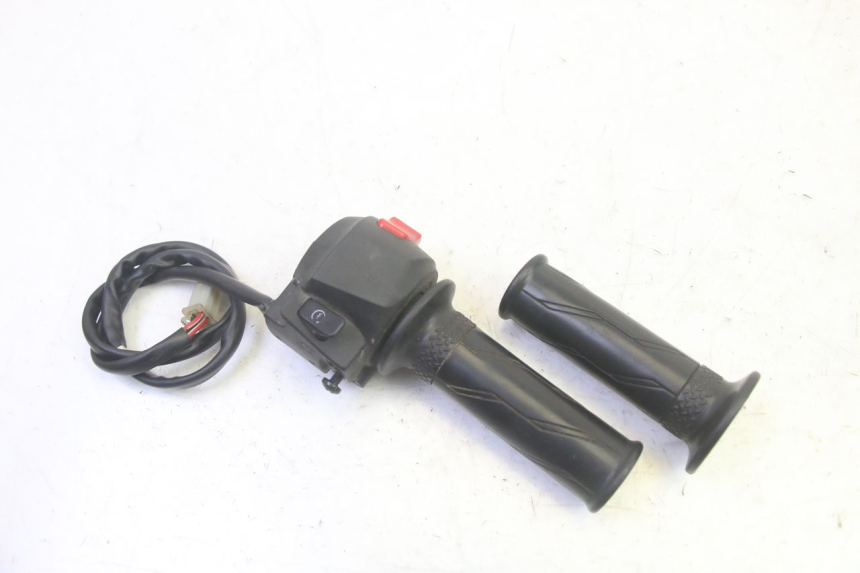 photo de RIGHT SWITCH YAMAHA TZR 50 (2008 - 2016) - Main view