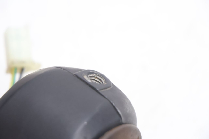 photo de RIGHT HANDLEBAR SWITCH PEUGEOT V-CLIC VCLIC 50 (2007 - 2013) - Zoom on usage condition