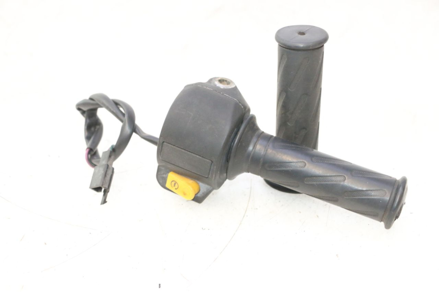 photo de RIGHT HANDLEBAR SWITCH PEUGEOT VIVACITY NEW 2T 50 (2008 - 2017) - Main view
