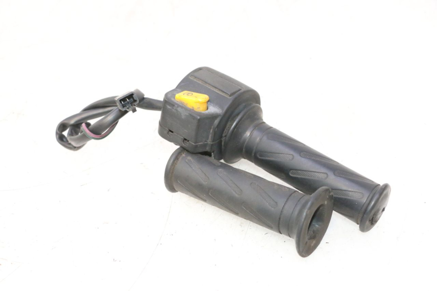 photo de RIGHT HANDLEBAR SWITCH PEUGEOT VIVACITY NEW 2T 50 (2008 - 2017) - Component detail