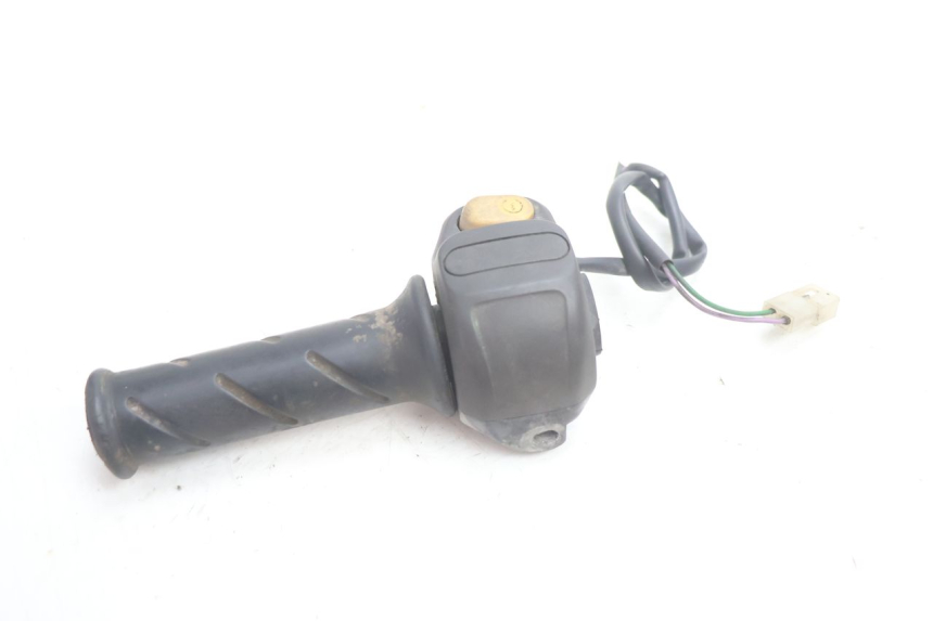 photo de RIGHT SWITCH PEUGEOT VIVACITY 50 (1998 - 2003) - Alternative perspective