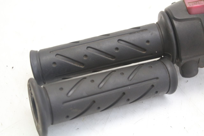 photo de RIGHT SWITCH KYMCO X-CITING XCITING 400 (2014 - 2018) - Zoom on usage condition