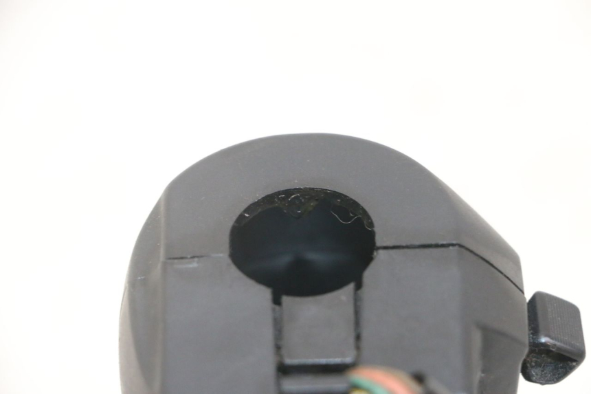 photo de RIGHT HANDLEBAR SWITCH YAMAHA X-MAX XMAX 125 (2010 - 2013) - Component detail