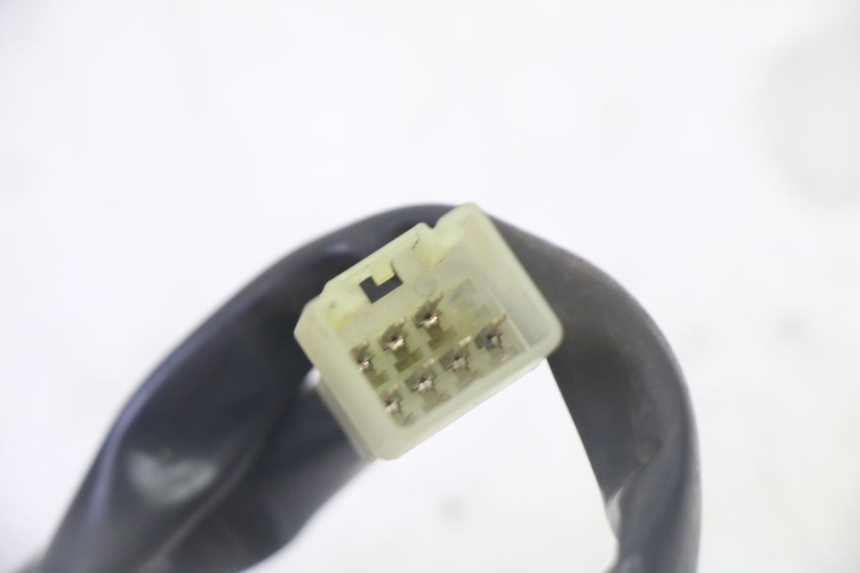 photo de RIGHT HANDLEBAR SWITCH YAMAHA X-MAX XMAX 125 (2010 - 2013) - Fixing points details