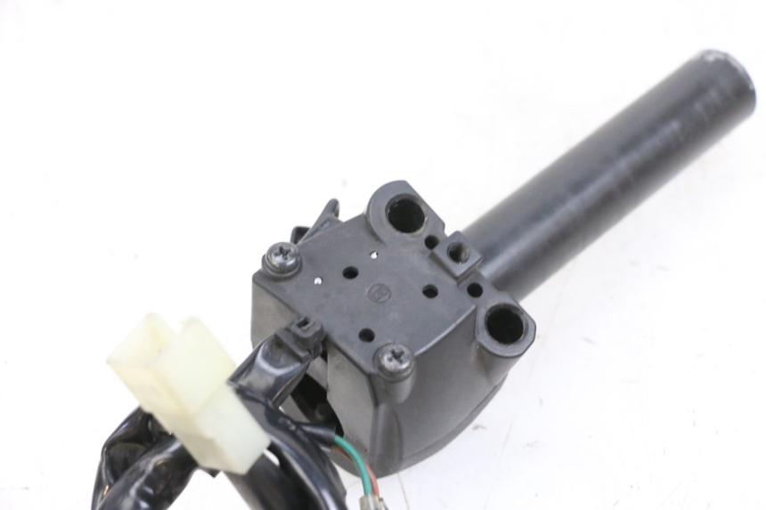 photo de RIGHT HANDLEBAR SWITCH YAMAHA X-MAX XMAX 125 (2010 - 2013) - Component detail