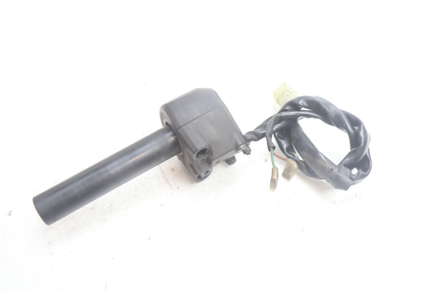 photo de RIGHT HANDLEBAR SWITCH YAMAHA X-MAX XMAX 125 (2010 - 2013) - Technical close-up