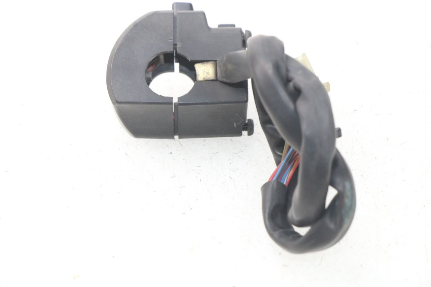photo de RIGHT SWITCH YAMAHA XJ600 XJ DIVERSION 600 (1992 - 1997) - Alternative perspective