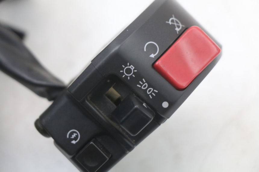 photo de RIGHT SWITCH YAMAHA XJS DIVERSION 600 (1997 - 1999) - Component detail