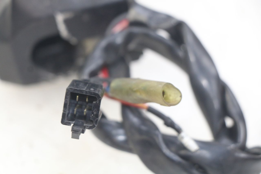 photo de RIGHT SWITCH YAMAHA XV VIRAGO 750 (1984 - 1998) - Alternative perspective