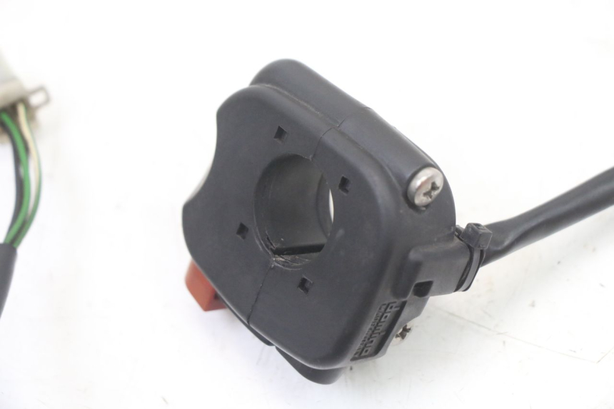 photo de RIGHT SWITCH YAMAHA TZR 50 (2008 - 2016) - Technical close-up