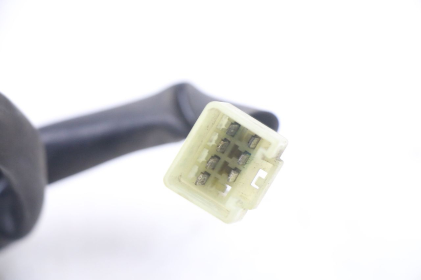 photo de RIGHT SWITCH YAMAHA X-MAX XMAX ABS 250 (2010 - 2014) - Surface and material condition