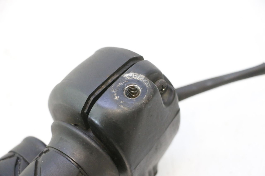 photo de RIGHT HANDLEBAR SWITCH YAMAHA YP MAJESTY 125 (1998 - 2001) - Component detail