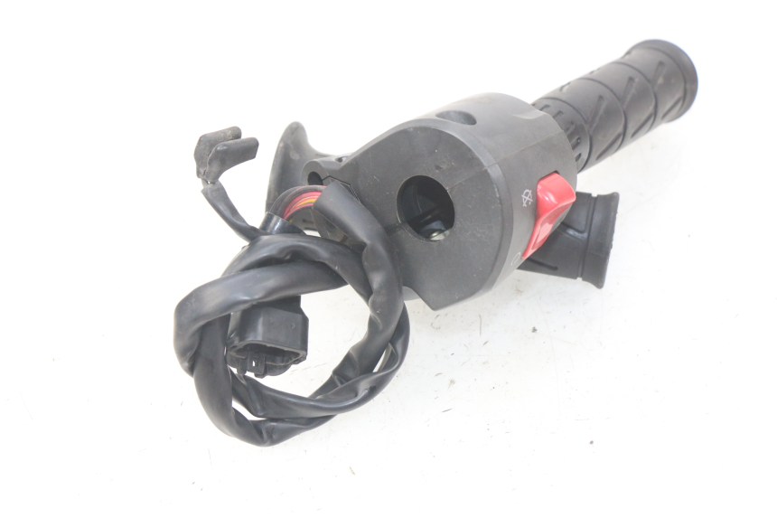 photo de RIGHT HANDLEBAR SWITCH KAWASAKI Z S 750 (2003 - 2006) - Technical close-up