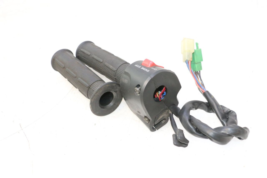 photo de RIGHT SWITCH KAWASAKI ZX-6R ZX6R 600 (1995 - 1997) - Product overview