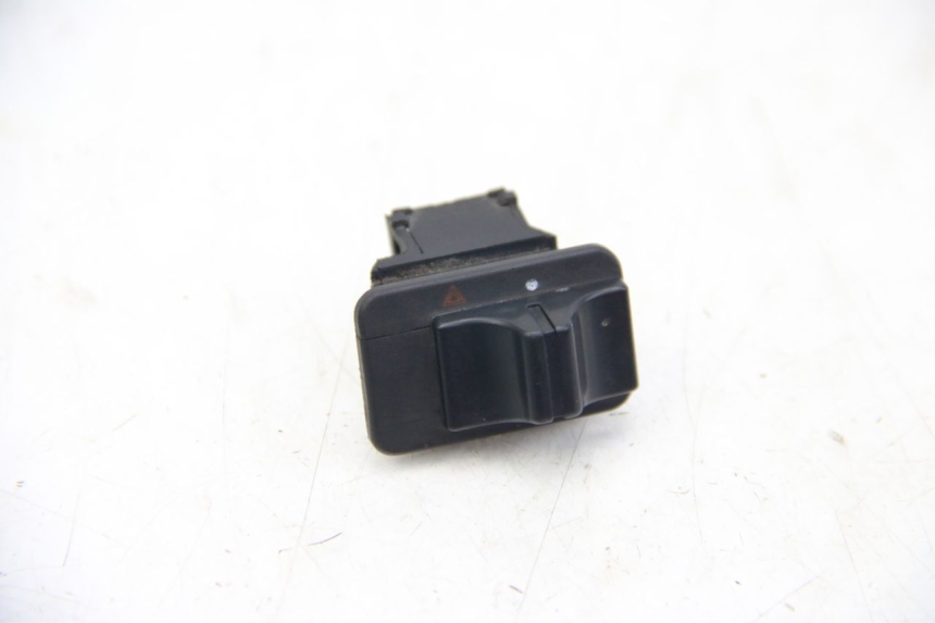 photo de TURN SIGNAL SWITCH ECCITY ARTELEC 670 1 (2013 - 2017) - Main view