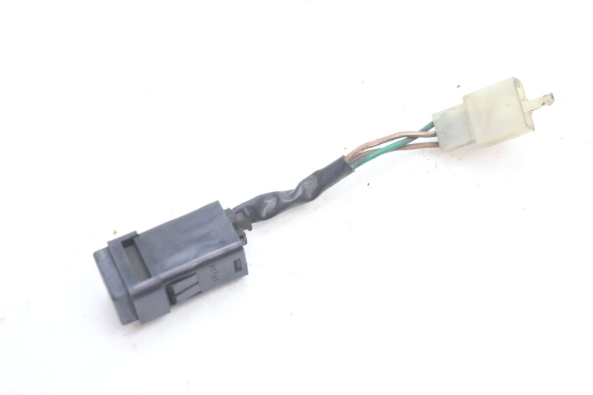 photo de HAZARD SWITCH YAMAHA FJR 1300 (2001 - 2005) - Alternative perspective