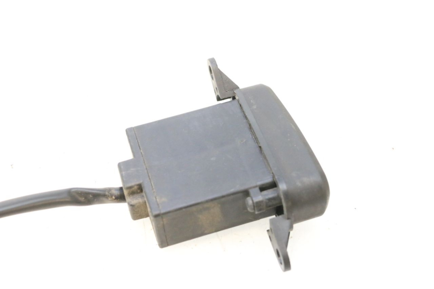 photo de HAZARD SWITCH SYM GTS EVO 125 (2009 - 2013) - Alternative perspective