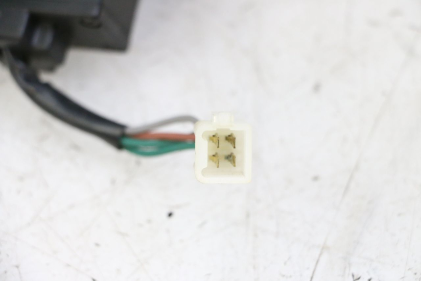 photo de HAZARD SWITCH SYM JOYMAX 125 (2010 - 2017) - Zoom on usage condition