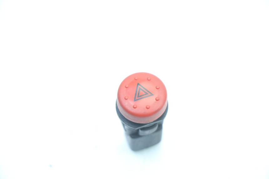 photo de TURN SIGNAL SWITCH PIAGGIO MP3 LT 400 (2007 - 2012) - Component detail