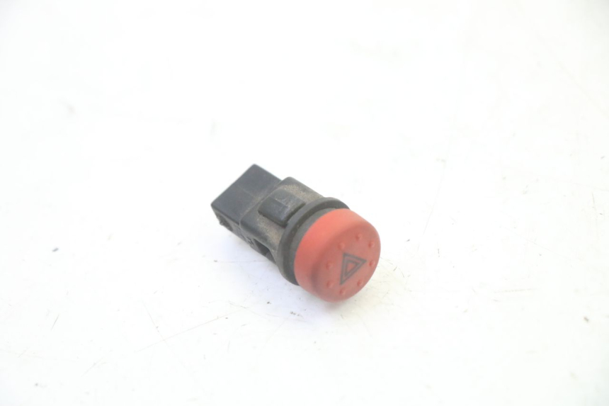 photo de HAZARD SWITCH PIAGGIO MP3 LT 300 (2010 - 2016) - Component detail