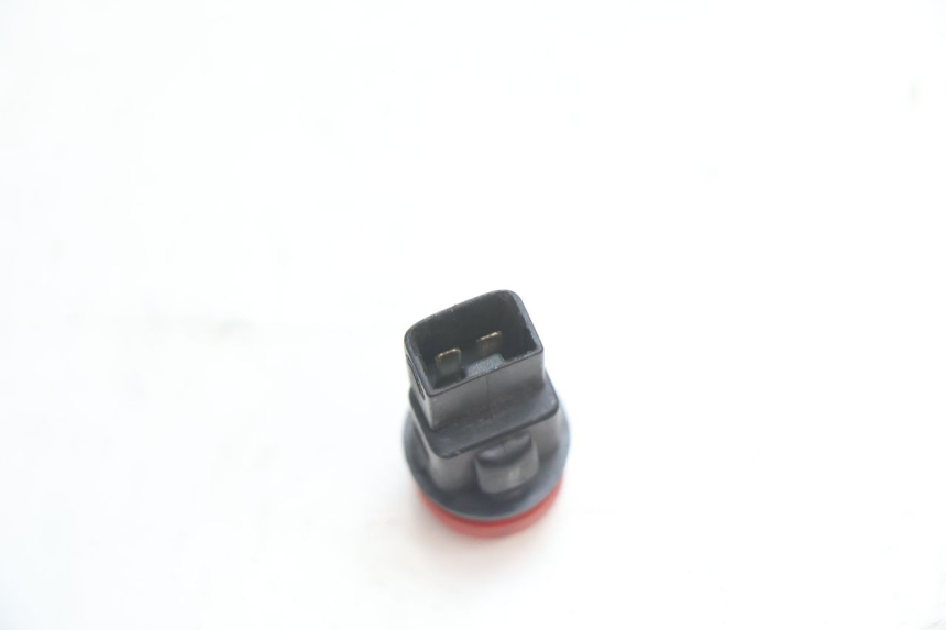 photo de HAZARD SWITCH PIAGGIO MP3 LT 300 (2010 - 2016) - Alternative perspective