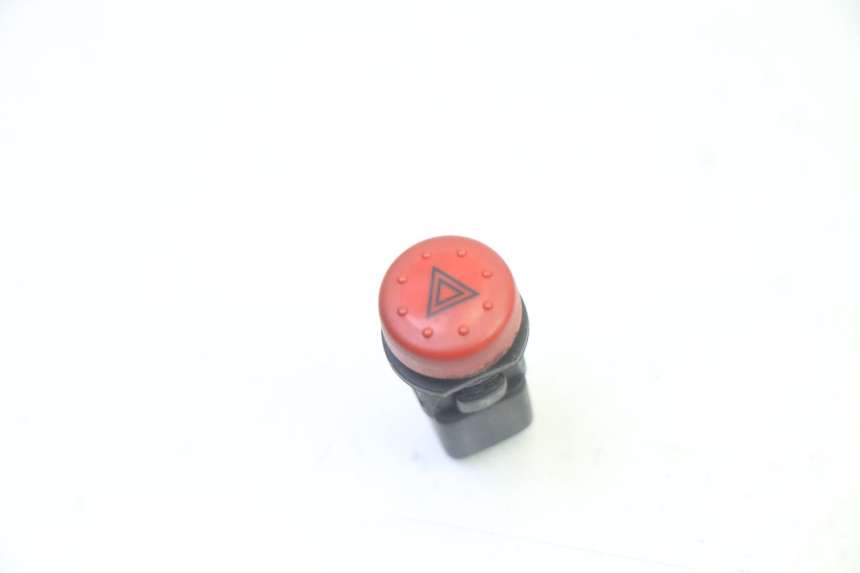 photo de HAZARD SWITCH PIAGGIO MP3 125 (2006 - 2014) - Main view