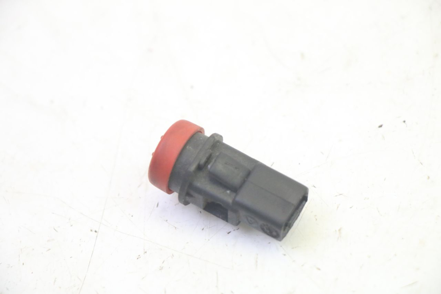 photo de HAZARD SWITCH PIAGGIO MP3 125 (2006 - 2014) - Zoom on usage condition
