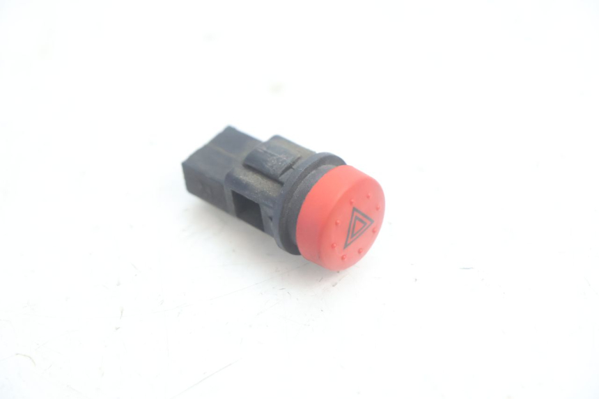 photo de HAZARD SWITCH PIAGGIO MP3 500 (2016 - 2018) - Main view