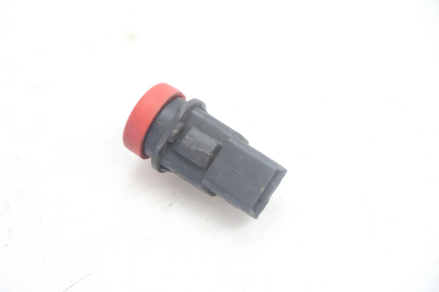 photo de HAZARD SWITCH PIAGGIO MP3 500 (2016 - 2018) - Zoom on usage condition