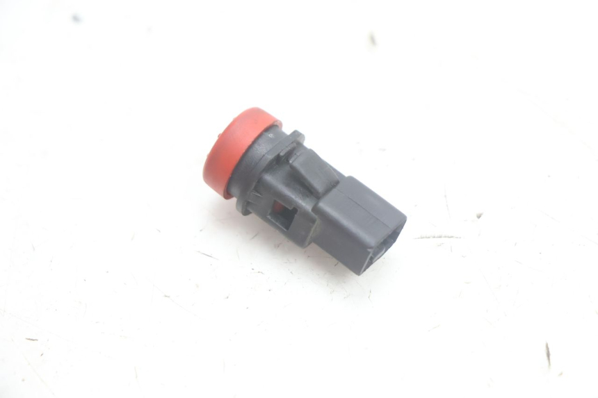photo de HAZARD SWITCH PIAGGIO MP3 125 (2006 - 2014) - Zoom on usage condition