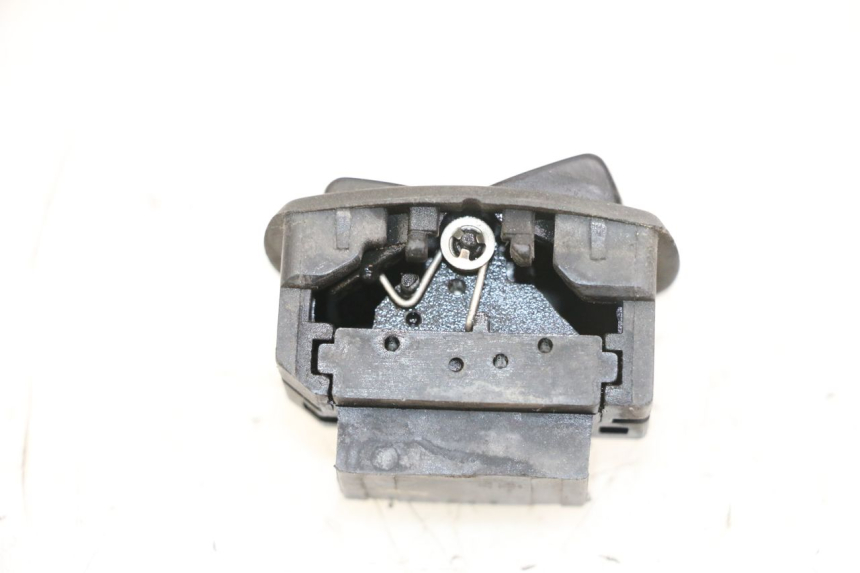 photo de HAZARD SWITCH PEUGEOT BELVILLE 125 (2017 - 2021) - Alternative perspective