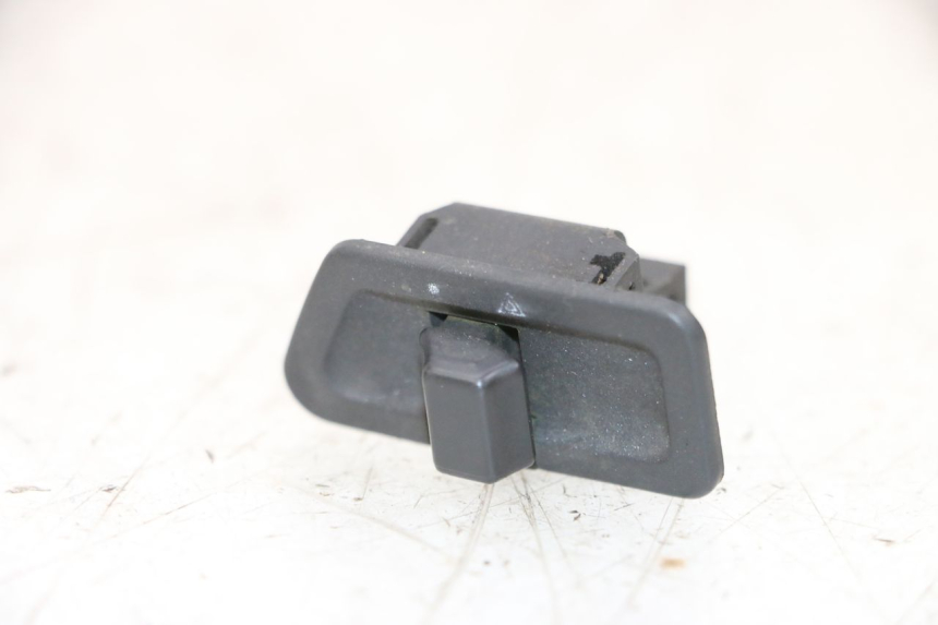 photo de TURN SIGNAL SWITCH YAMAHA XMAX X-MAX 125 (2006 - 2009) - Main view