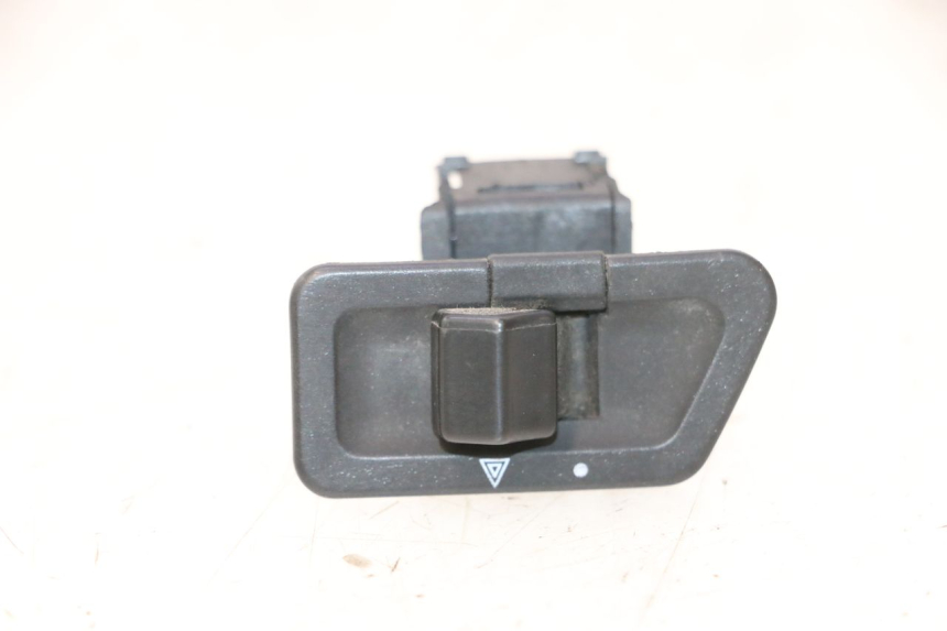 photo de TURN SIGNAL SWITCH YAMAHA XMAX X-MAX 125 (2006 - 2009) - Main view