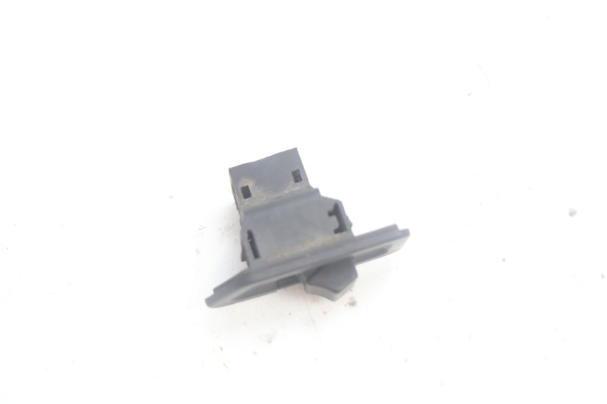 photo de TURN SIGNAL SWITCH YAMAHA XMAX X-MAX 125 (2006 - 2009) - Component detail