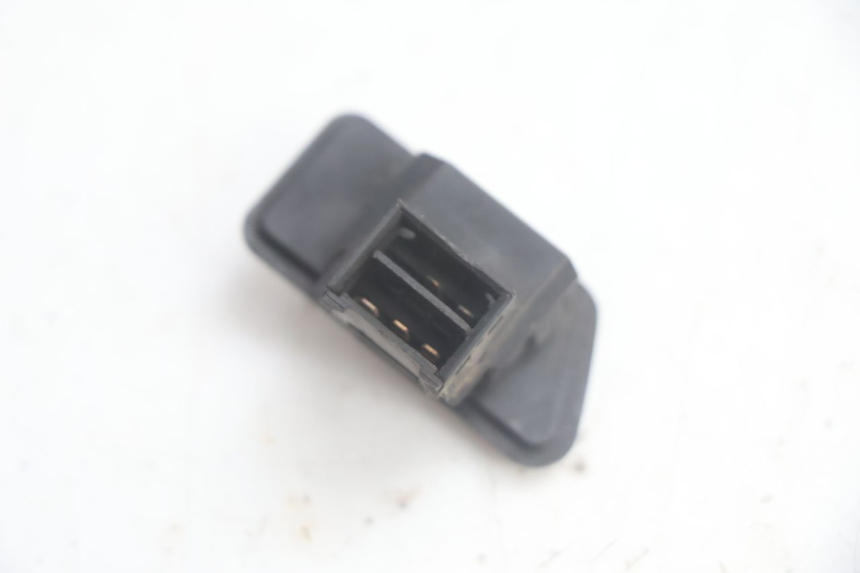 photo de TURN SIGNAL SWITCH YAMAHA XMAX X-MAX 125 (2006 - 2009) - Alternative perspective