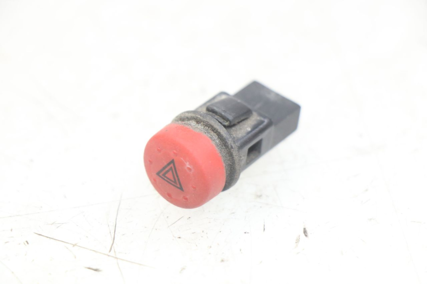 photo de HAZARD LIGHT SWITCH PIAGGIO X9 125 (2000 - 2003) - Main view