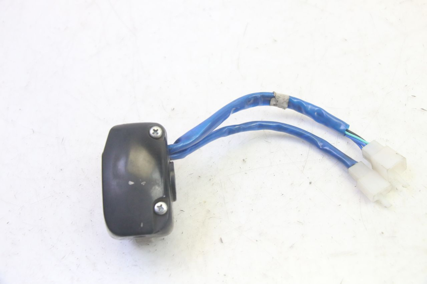 photo de LEFT HANDLEBAR SWITCH KYMCO AGILITY 16+ 4T 50 (2018 - 2023) - Fixing points details