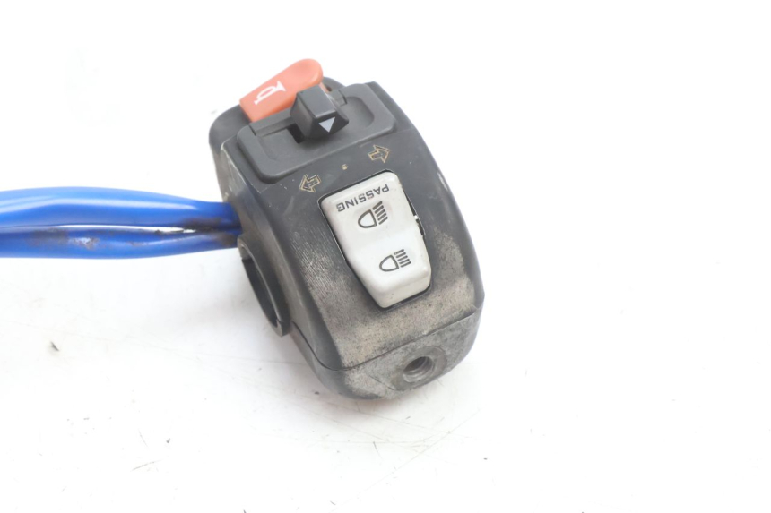 photo de LEFT HANDLEBAR SWITCH KYMCO AGILITY 16+ 4T 50 (2018 - 2023) - Alternative perspective